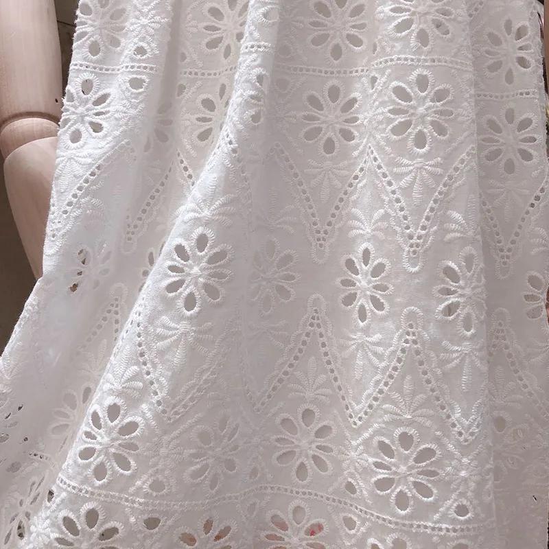 Broderie Anglaise ҷο Ϸ ̽ ڼ   ȭƮ ư ̽ , ǽ 콺, 